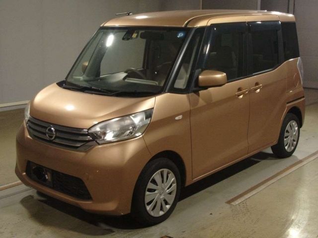 3018 Nissan Dayz roox B21A 2015 г. (TAA Hyogo)